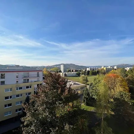 Moderny S Krasnym Vyhladom V Lokalite Daire *