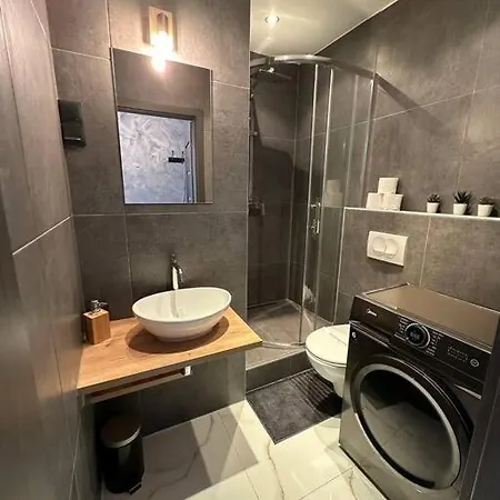 Moderny S Krasnym Vyhladom V Lokalite Апартаменты