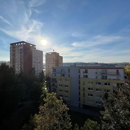 Moderny S Krasnym Vyhladom V Lokalite Daire *