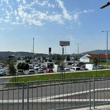 Moderny S Krasnym Vyhladom V Lokalite Апартаменты