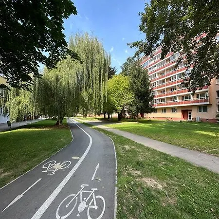 Moderny S Krasnym Vyhladom V Lokalite شقة